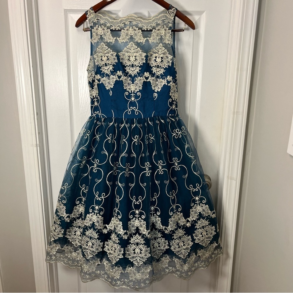 Chi Chi London Reign or Shine Teal Metallic Lace Sleeveless Midi Prom Dress 10